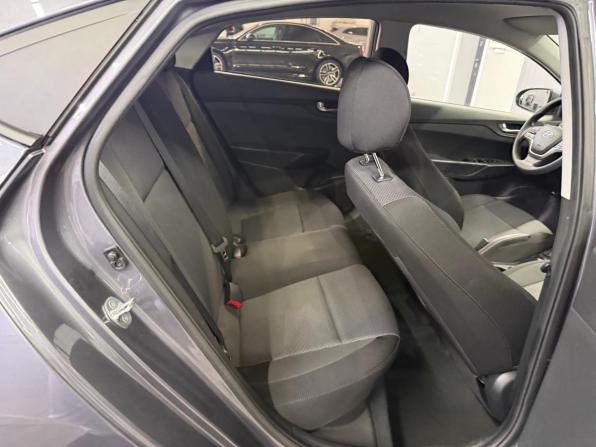 Hyundai Solaris II Рестайлинг с пробегом 2021 года, цена 1 647 000 рублей, 54620 км, седан, Автокод Объявления