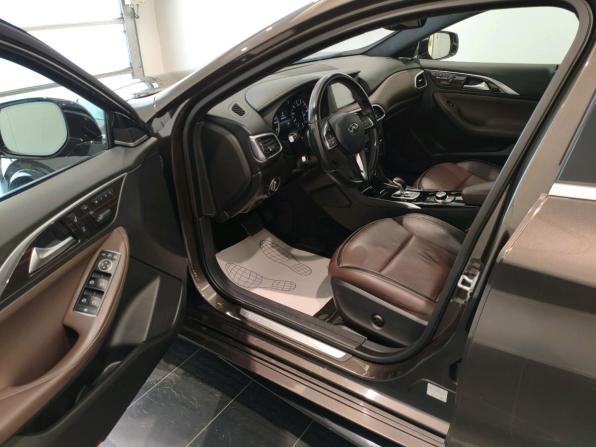 Infiniti Q30 с пробегом 2016 года, цена 1 649 000 рублей, 93428 км, хэтчбек, Автокод Объявления