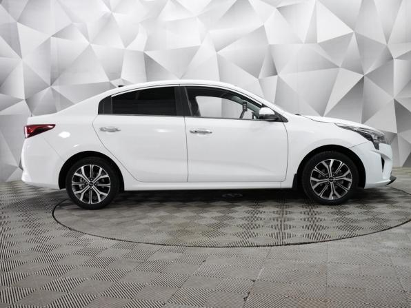Kia Rio IV Рестайлинг с пробегом 2021 года, цена 1 765 000 рублей, 62000 км, седан, Автокод Объявления
