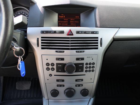 Opel Astra H Рестайлинг с пробегом 2010 года, цена 399 000 рублей, 242090 км, седан, Автокод Объявления