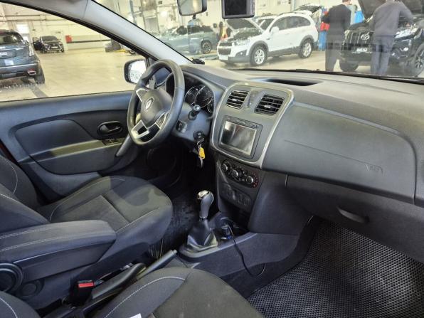 Renault Logan II Рестайлинг с пробегом 2019 года, цена 1 190 000 рублей, 117202 км, седан, Автокод Объявления