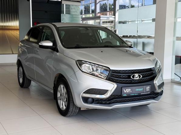 Lada (ВАЗ) XRAY I с пробегом 2017 года, цена 767 000 рублей, 92710 км, хэтчбек, Автокод Объявления