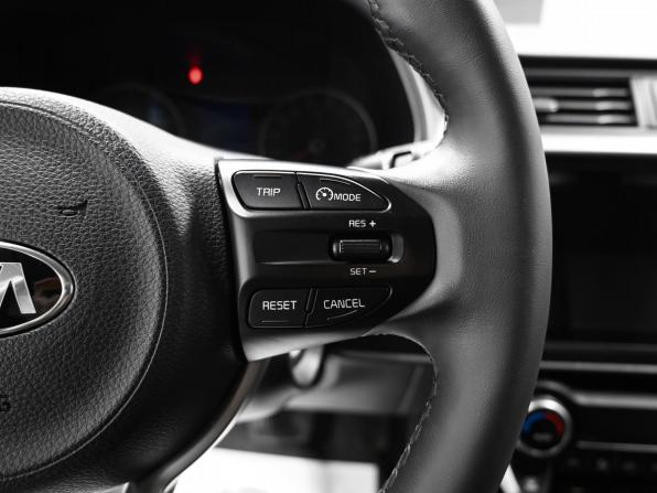 Kia Rio IV Рестайлинг с пробегом 2021 года, цена 1 695 000 рублей, 82561 км, седан, Автокод Объявления
