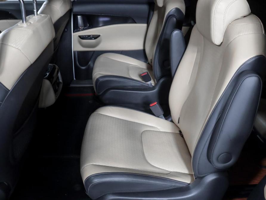 Kia Carnival IV Москва  - изображение 10