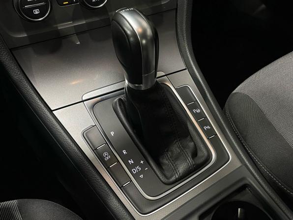 Volkswagen Golf VII с пробегом 2013 года, цена 1 344 000 рублей, 118127 км, хэтчбек, Автокод Объявления