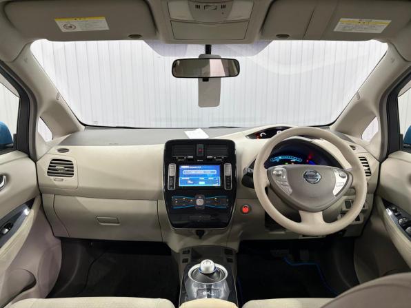 Nissan Leaf I (ZE0/AZE0) с пробегом 2011 года, цена 697 000 рублей, 71919 км, хэтчбек, Автокод Объявления
