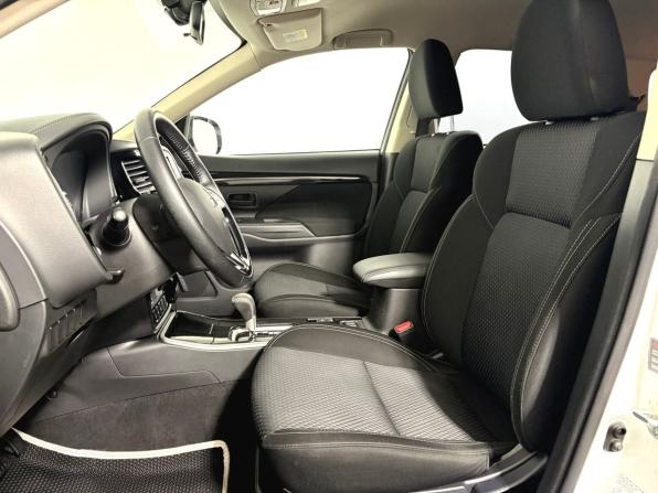 Mitsubishi Outlander III Рестайлинг 3 с пробегом 2019 года, цена 2 290 000 рублей, 109460 км, внедорожник, Автокод Объявления