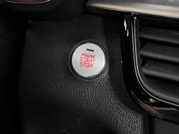 Kia Optima IV Рестайлинг с пробегом 2018 года, цена 1 985 900 рублей, 141550 км, седан, Автокод Объявления