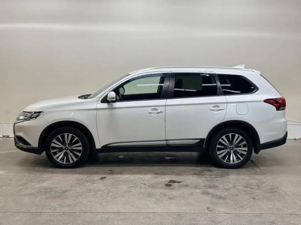 Mitsubishi Outlander III Рестайлинг 3 с пробегом 2019 года, цена 2 039 000 рублей, 164000 км, внедорожник, Автокод Объявления