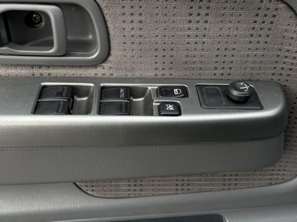 Nissan NP300 с пробегом 2013 года, цена 1 450 000 рублей, 99171 км, offers.body_type.unknown, Автокод Объявления