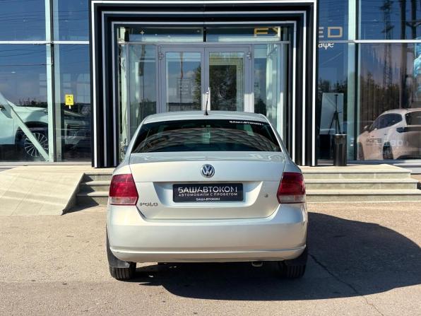 Volkswagen Polo V с пробегом 2011 года, цена 570 000 рублей, 235856 км, седан, Автокод Объявления