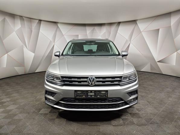 Volkswagen Tiguan II с пробегом 2018 года, цена 2 555 000 рублей, 73646 км, внедорожник, Автокод Объявления