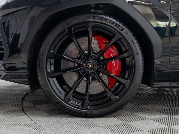 Lamborghini Urus I с пробегом 2021 года, цена 21 490 000 рублей, 41278 км, внедорожник, Автокод Объявления