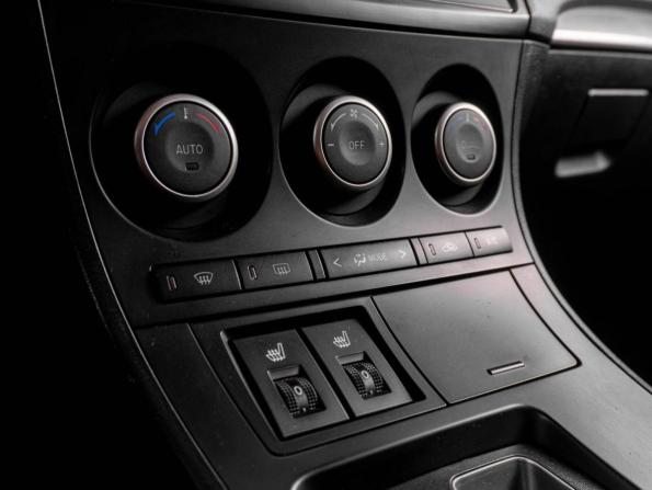 Mazda 3 II (BL) Рестайлинг с пробегом 2012 года, цена 999 000 рублей, 175337 км, седан, Автокод Объявления