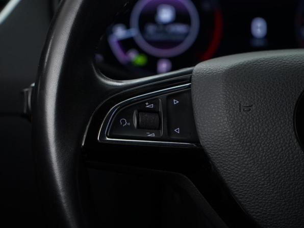 Skoda Octavia III (A7) Рестайлинг с пробегом 2020 года, цена 2 777 077 рублей, 53105 км, лифтбек, Автокод Объявления