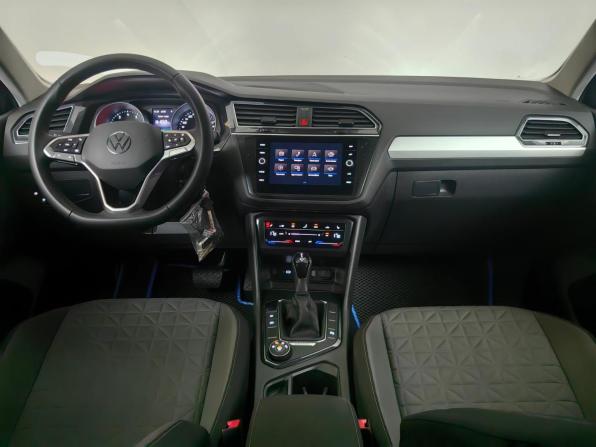 Volkswagen Tiguan II Рестайлинг с пробегом 2021 года, цена 3 444 000 рублей, 48045 км, внедорожник, Автокод Объявления