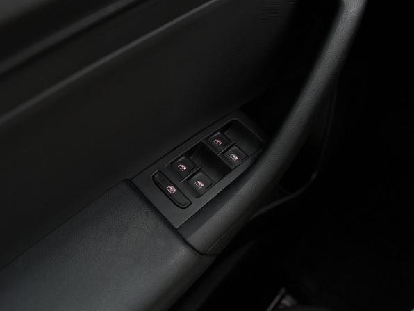 Volkswagen Polo VI с пробегом 2022 года, цена 1 748 000 рублей, 68191 км, лифтбек, Автокод Объявления