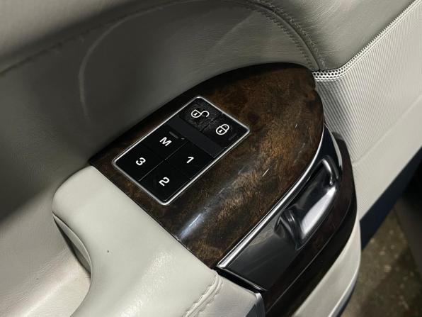 Land Rover Range Rover IV с пробегом 2013 года, цена 3 629 000 рублей, 198978 км, внедорожник, Автокод Объявления