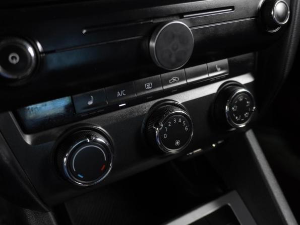 Skoda Octavia III (A7) с пробегом 2014 года, цена 799 000 рублей, 240315 км, лифтбек, Автокод Объявления