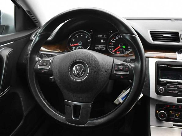 Volkswagen Passat B7 с пробегом 2011 года, цена 930 000 рублей, 206424 км, универсал, Автокод Объявления