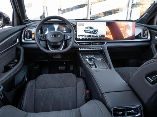 Geely Monjaro I Рестайлинг 2 с пробегом 2025 года, цена 4 103 777 рублей, 50 км, внедорожник, Автокод Объявления