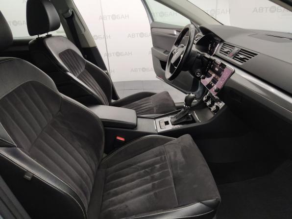 Skoda Superb III Рестайлинг с пробегом 2021 года, цена 2 489 000 рублей, 161797 км, лифтбек, Автокод Объявления