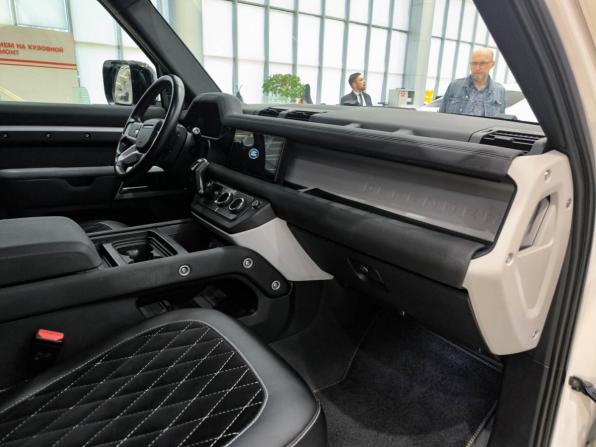 Land Rover Defender II с пробегом 2020 года, цена 4 950 000 рублей, 67728 км, внедорожник, Автокод Объявления