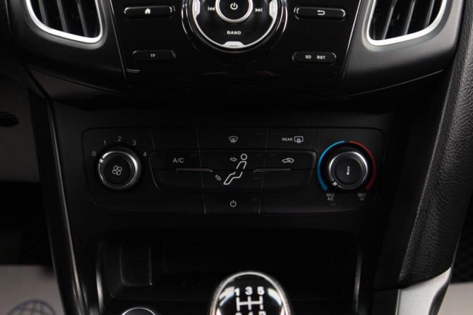 Ford Focus III Рестайлинг с пробегом 2016 года, цена 929 000 рублей, 217612 км, хэтчбек, Автокод Объявления