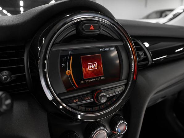 Mini Hatch III (F55/F56) с пробегом 2018 года, цена 1 950 000 рублей, 83694 км, хэтчбек, Автокод Объявления