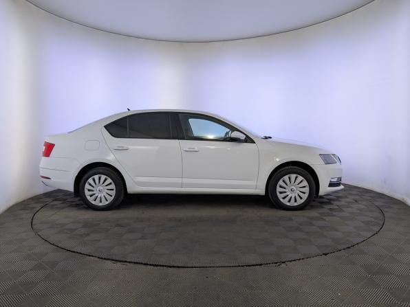 Skoda Octavia III (A7) Рестайлинг с пробегом 2020 года, цена 1 899 000 рублей, 73870 км, лифтбек, Автокод Объявления
