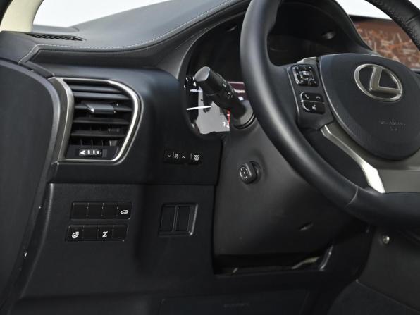 Lexus NX I Рестайлинг с пробегом 2018 года, цена 2 949 000 рублей, 72000 км, внедорожник, Автокод Объявления