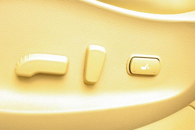Infiniti FX II (S51) Рестайлинг с пробегом 2012 года, цена 1 919 000 рублей, 273000 км, внедорожник, Автокод Объявления