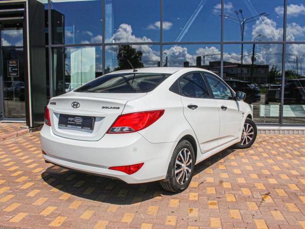Hyundai Solaris I Рестайлинг с пробегом 2015 года, цена 969 600 рублей, 100104 км, седан, Автокод Объявления