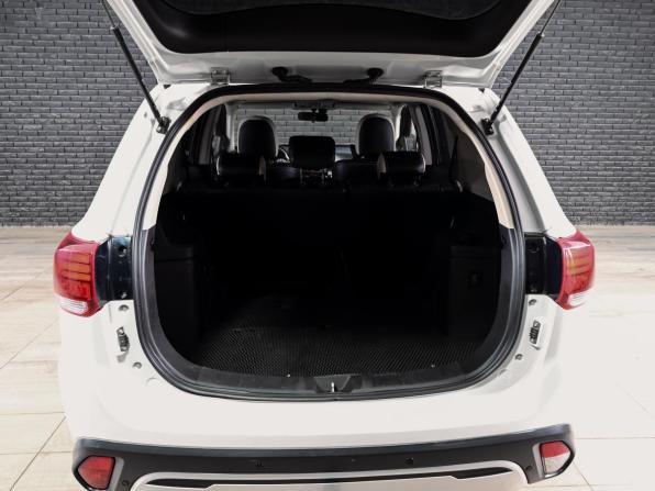 Mitsubishi Outlander III Рестайлинг 3 с пробегом 2019 года, цена 1 990 000 рублей, 189403 км, внедорожник, Автокод Объявления