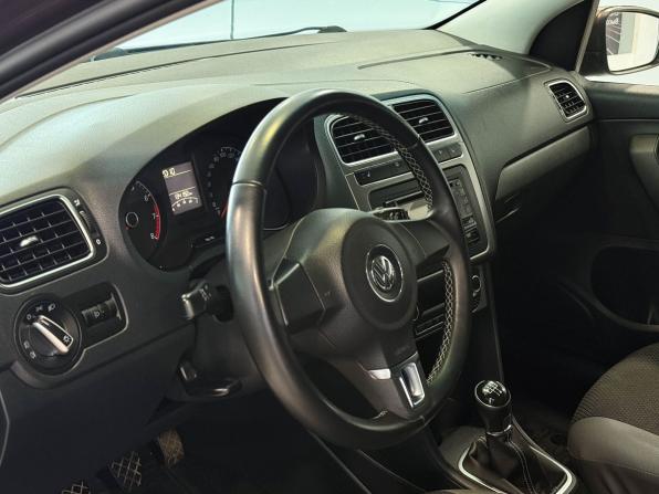 Volkswagen Polo V с пробегом 2015 года, цена 1 077 000 рублей, 134192 км, седан, Автокод Объявления