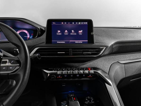 Peugeot 3008 II с пробегом 2017 года, цена 2 225 000 рублей, 9411 км, внедорожник, Автокод Объявления
