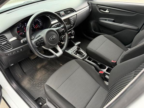 Kia Rio IV с пробегом 2018 года, цена 1 595 000 рублей, 50773 км, хэтчбек, Автокод Объявления