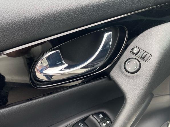 Nissan Qashqai II с пробегом 2018 года, цена 1 400 000 рублей, 66726 км, внедорожник, Автокод Объявления