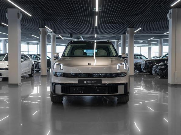 Lynk &amp; Co 900 с пробегом 2025 года, цена 7 750 000 рублей, 50 км, внедорожник, Автокод Объявления