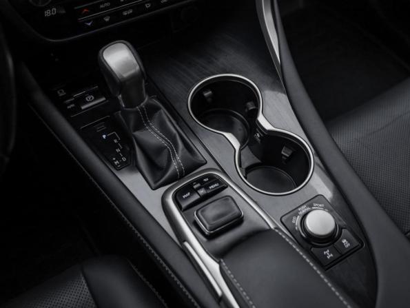 Lexus RX IV с пробегом 2018 года, цена 3 750 000 рублей, 163488 км, внедорожник, Автокод Объявления