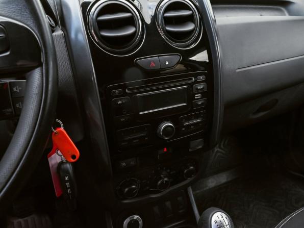Renault Duster I Рестайлинг с пробегом 2015 года, цена 1 169 000 рублей, 146630 км, внедорожник, Автокод Объявления