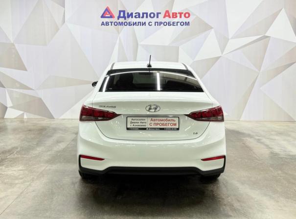 Hyundai Solaris II с пробегом 2017 года, цена 1 360 000 рублей, 96754 км, седан, Автокод Объявления