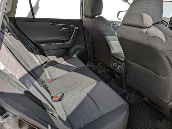Toyota RAV4 V (XA50) с пробегом 2021 года, цена 3 795 000 рублей, 87087 км, внедорожник, Автокод Объявления