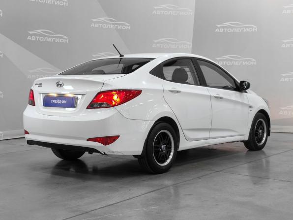 Hyundai Solaris I Рестайлинг с пробегом 2016 года, цена 999 000 рублей, 106982 км, седан, Автокод Объявления