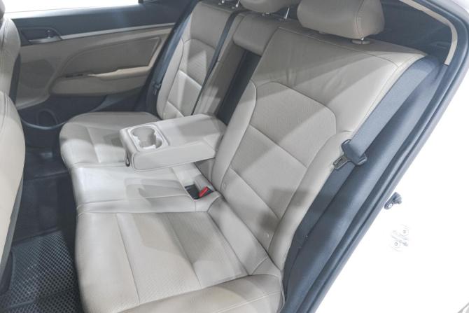 Hyundai Elantra VI (AD) с пробегом 2017 года, цена 1 609 000 рублей, 90000 км, седан, Автокод Объявления