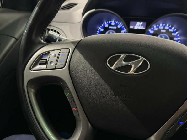 Hyundai ix35 I Рестайлинг с пробегом 2015 года, цена 1 550 000 рублей, 98470 км, внедорожник, Автокод Объявления