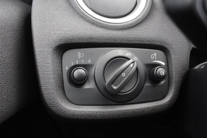 Ford Fiesta Mk6 Рестайлинг с пробегом 2016 года, цена 860 000 рублей, 124594 км, седан, Автокод Объявления