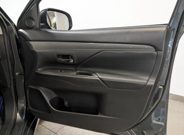 Mitsubishi Outlander III Рестайлинг 3 с пробегом 2019 года, цена 2 350 000 рублей, 151000 км, внедорожник, Автокод Объявления
