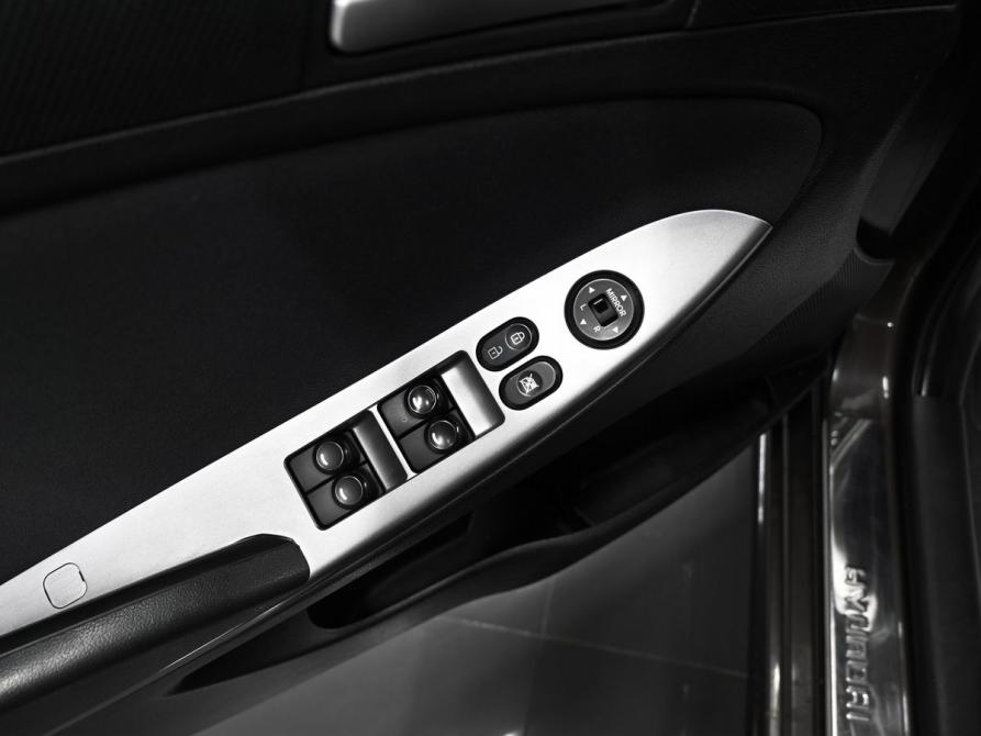 Hyundai Solaris I Рестайлинг Тверь  - изображение 15