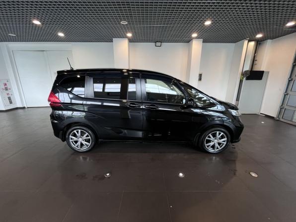 Honda Freed II Рестайлинг с пробегом 2020 года, цена 1 980 000 рублей, 78778 км, компактвэн, Автокод Объявления